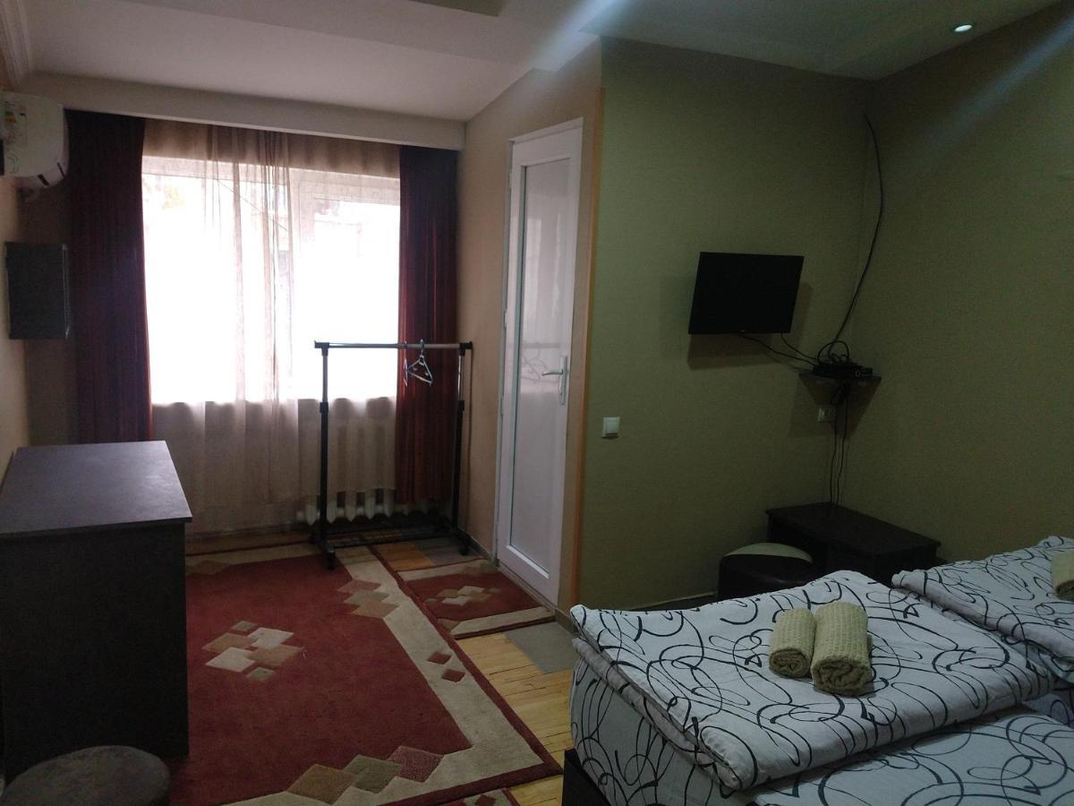Hotel Bu Tbilisi Ngoại thất bức ảnh